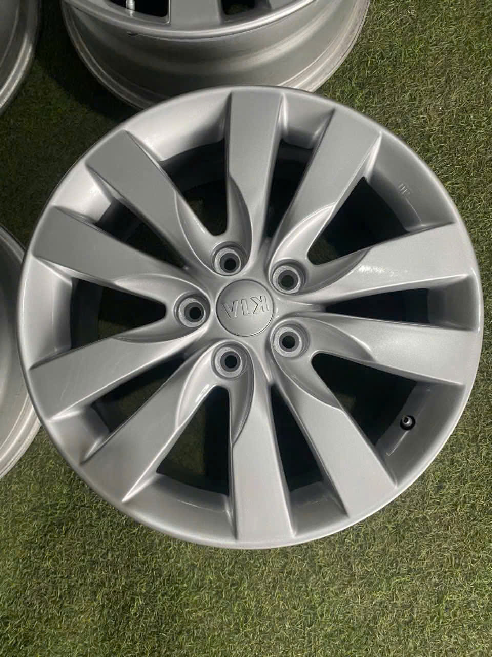 Mâm kia forte 17 inch