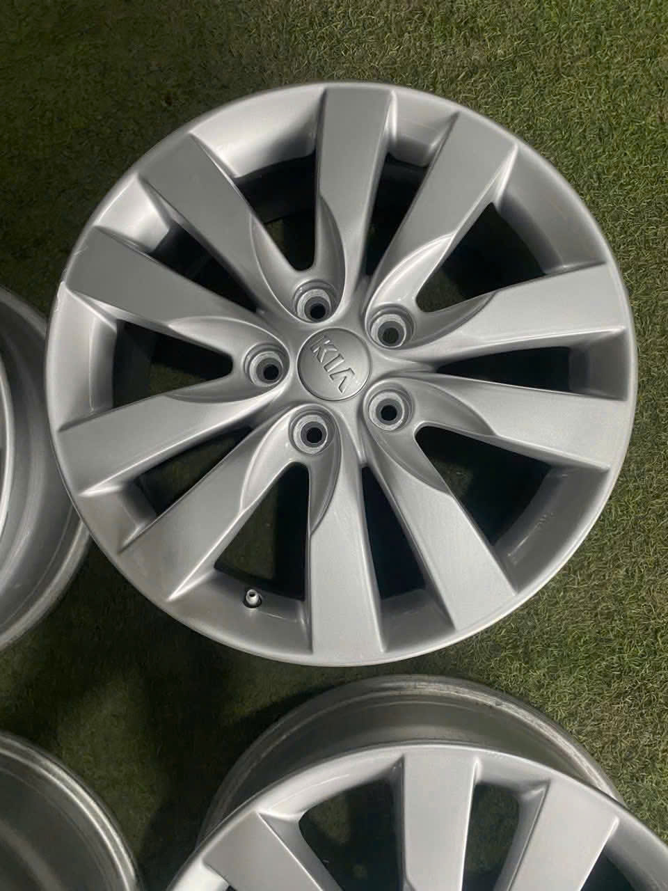 Mâm kia forte 17 inch