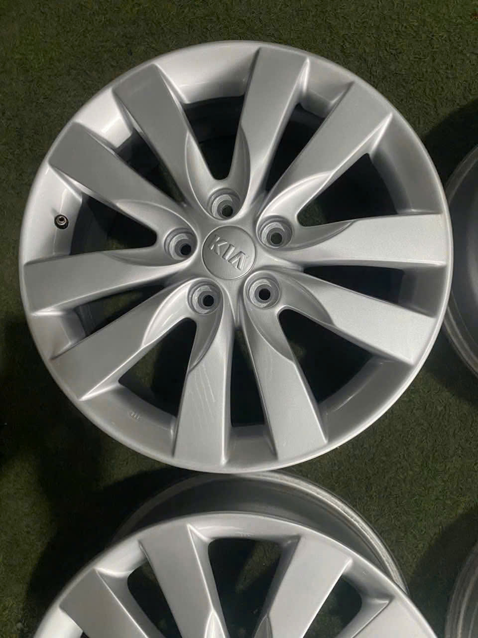 Mâm kia forte 17 inch