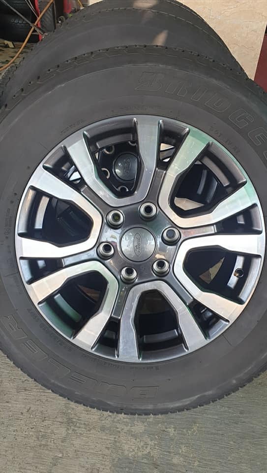 Mâm Ford Ranger Wildtrak 3.2 lắp lốp 265/65R18