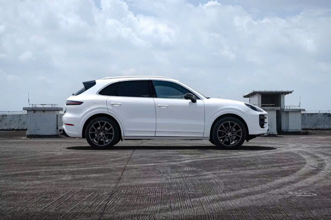 Nâng cấp Body Kit cho Porsche Cayenne 2018-2023 lên form 2024+