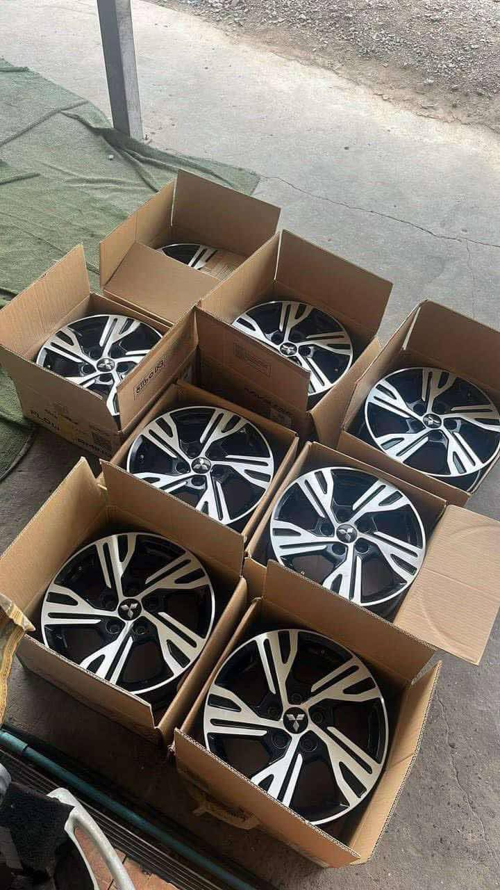 Bộ mâm lazang Mitsubishi Xpander 16 inch  lắp lốp 205/55R16