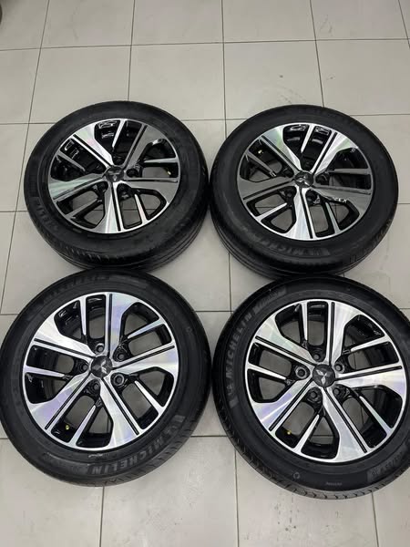 Mâm Lazang 2019 Mitsubishi Xpander AT 16 inch chính hãng tháo xe