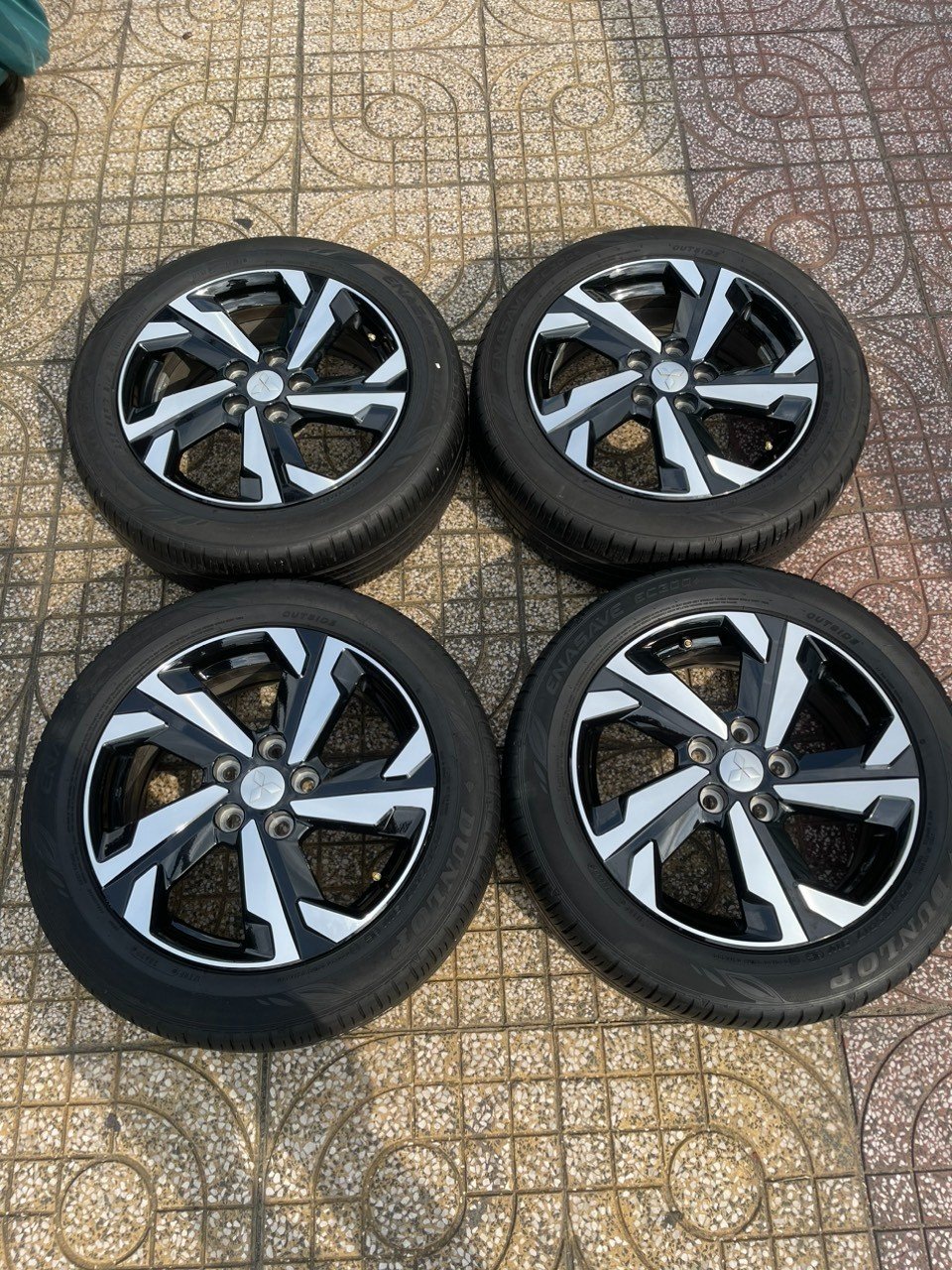 Mâm Lazang 2022-2025 Mitsubishi Xpander Premium 17 inch chính hãng tháo xe