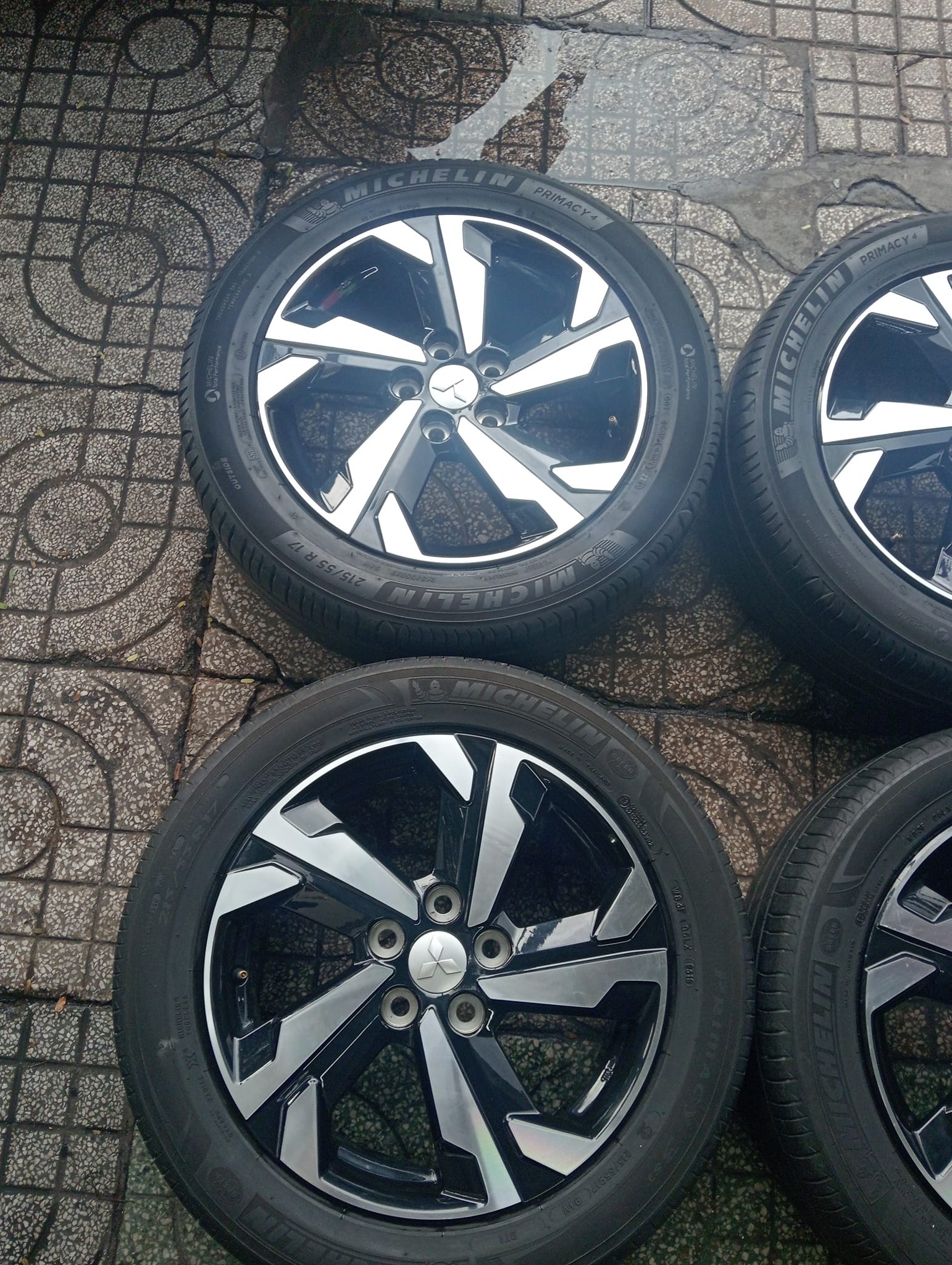 Mâm Lazang 2022-2025 Mitsubishi Xpander Premium 17 inch chính hãng tháo xe