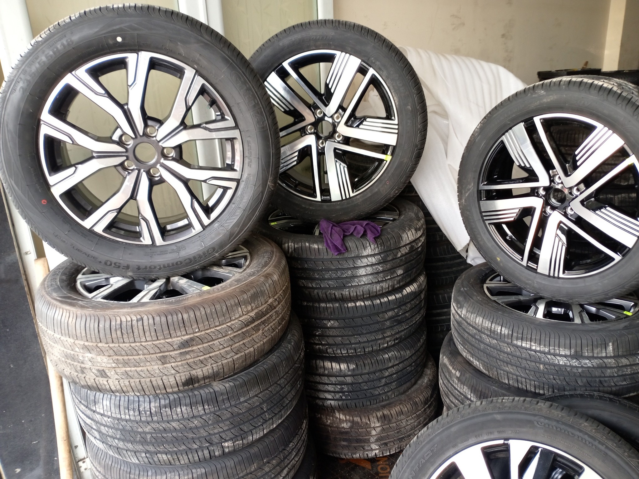 Mâm lazang lốp Ford Territory 2025 19 inch lốp 235/50R19 Goodyear mới 100%