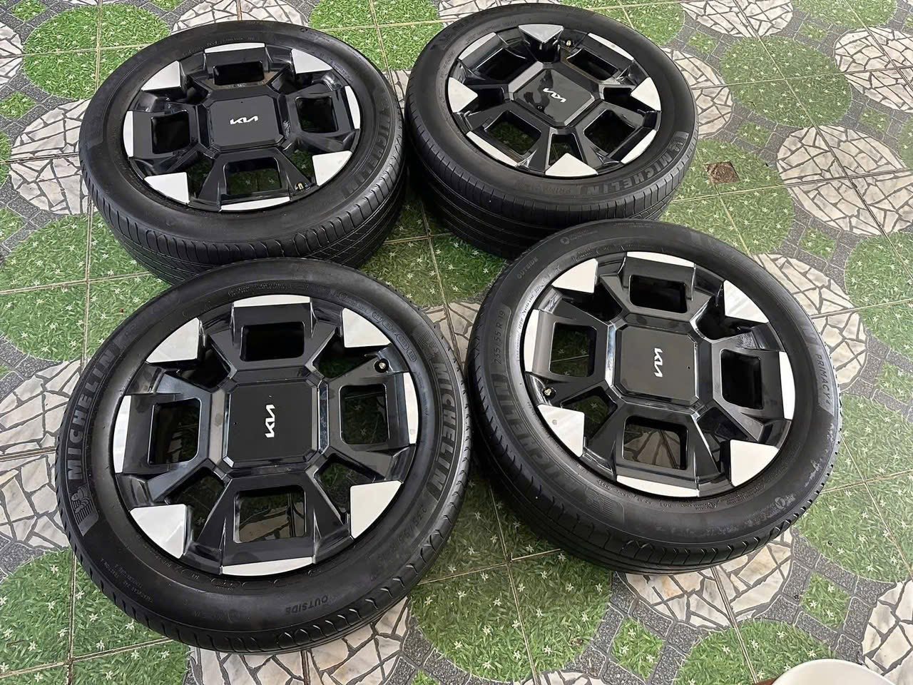 Mâm Lazang Kia Carnival 2025 2026 19 inch lốp 235/55R19