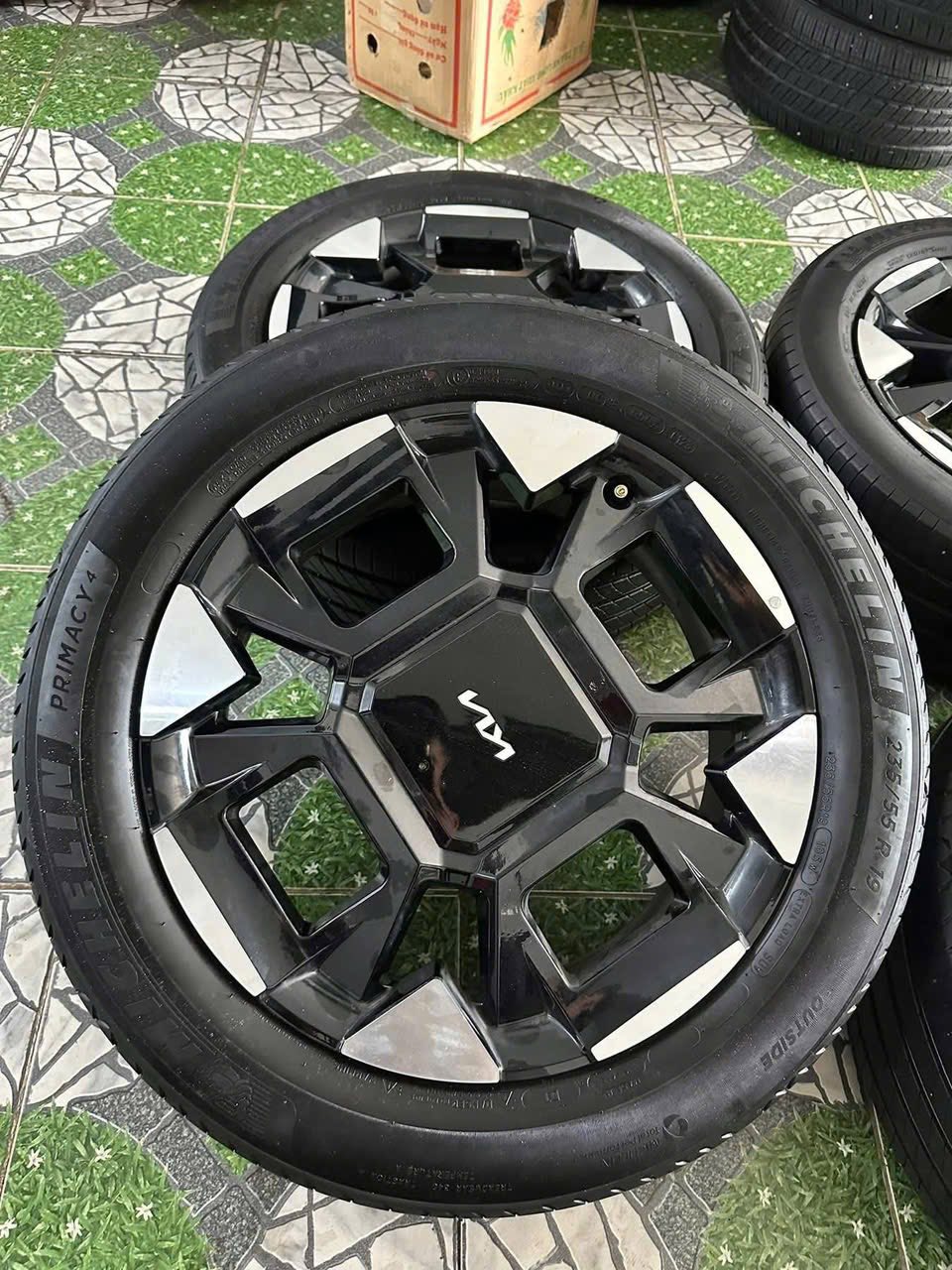 Mâm Lazang Kia Carnival 2025 2026 19 inch lốp 235/55R19