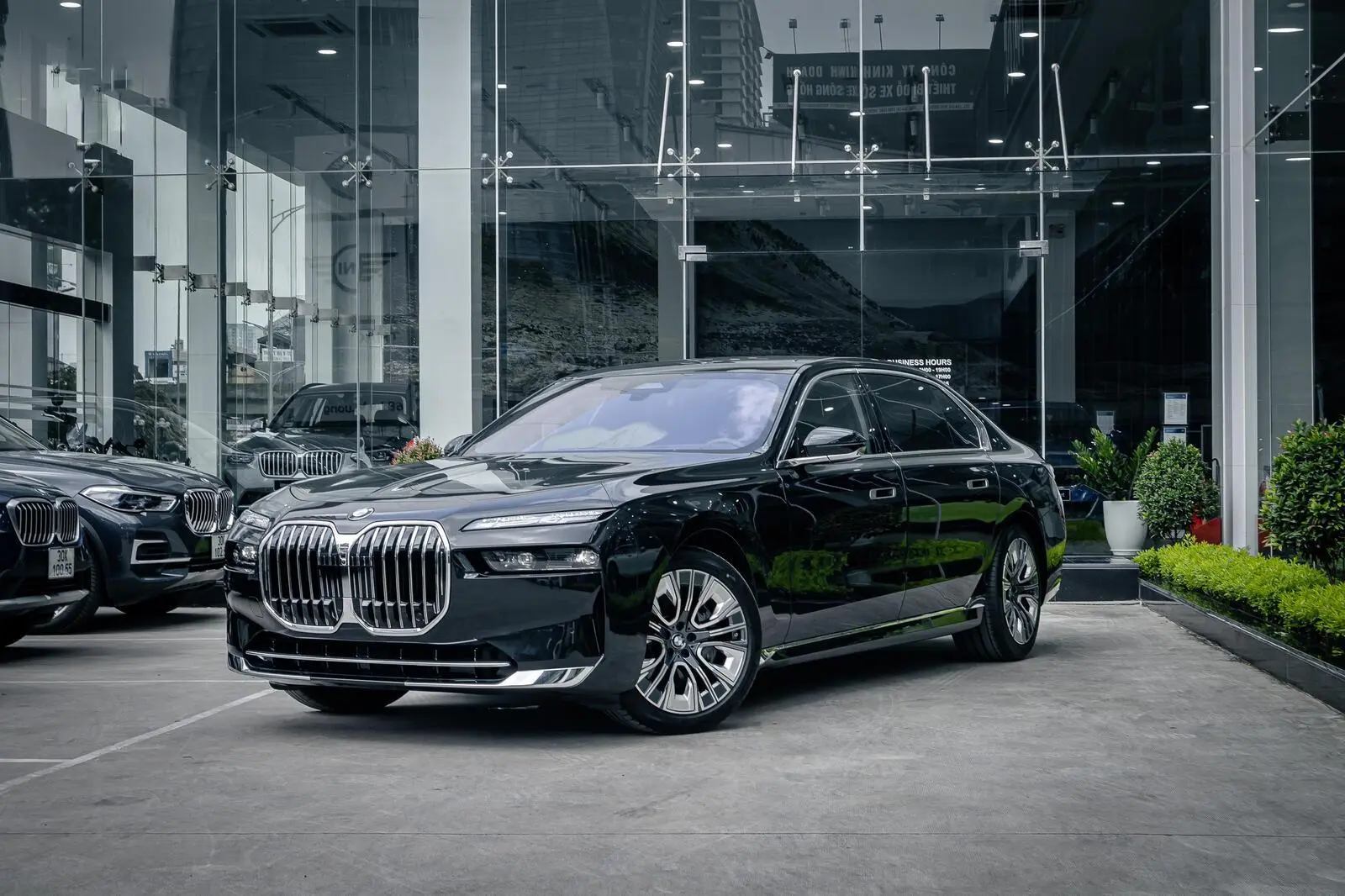 Mâm lốp Lazang BMW lướt 740i Pure Excellence 2023 20 inch chính hãng tháo xe