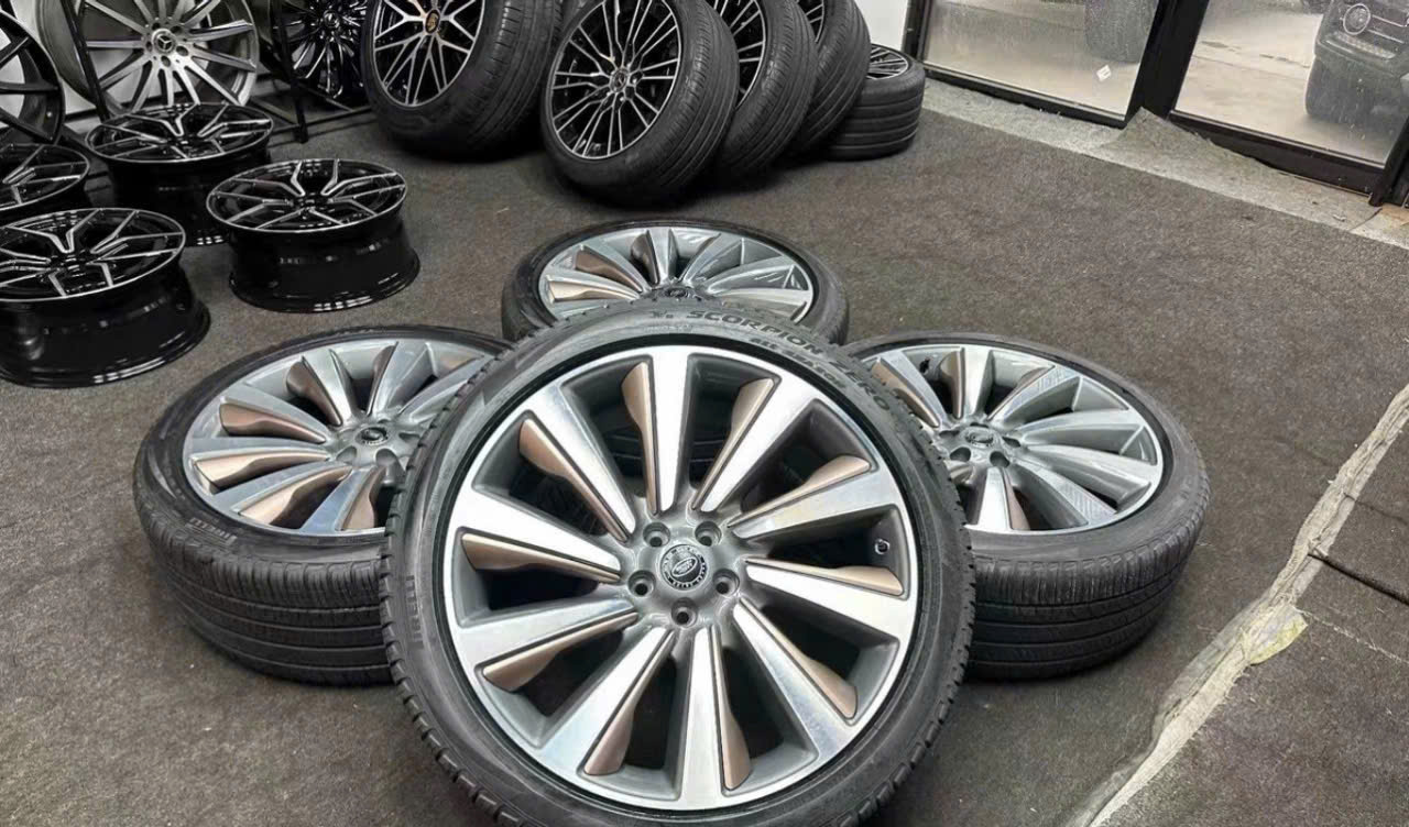 Mâm lốp Lazang Range Rover Sport 2024 2025 23 inch chính hãng