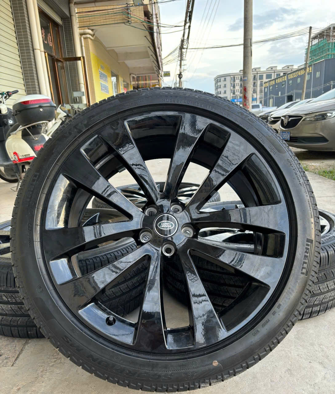 Mâm lốp Lazang Range Rover Sport 2024 2025 23 inch chính hãng