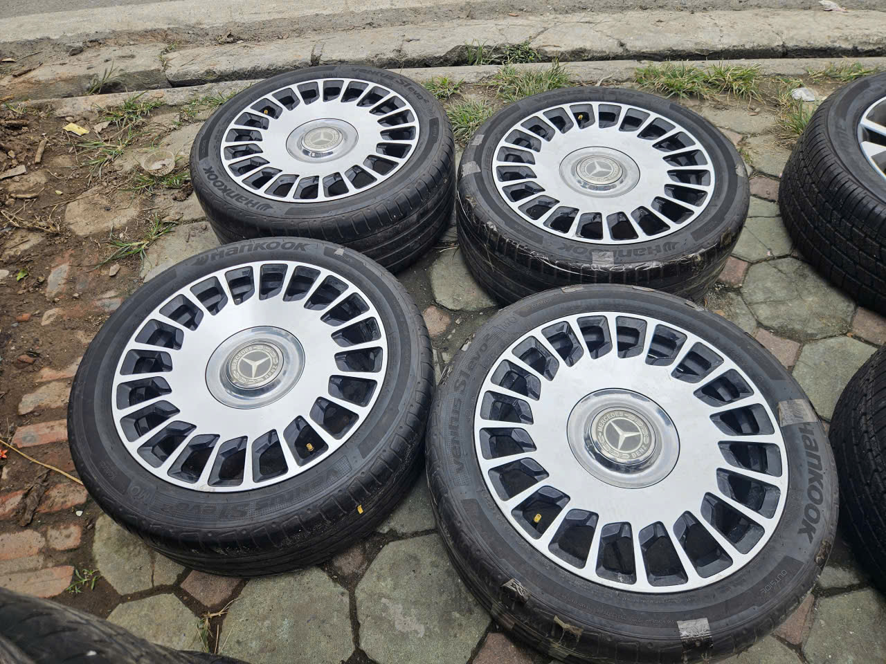 Mâm lốp Lazang 18 inch độ maybach lắp Mercedes E-Class E200 E250