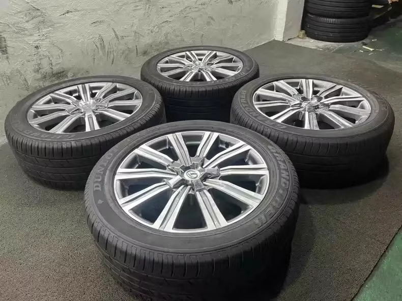 Mâm Lazang Lexus LX570 2022 21 inch lắp lốp 275/50R21