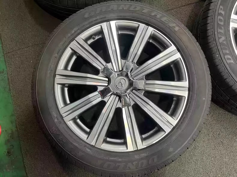 Mâm Lazang Lexus LX570 2022 21 inch lắp lốp 275/50R21