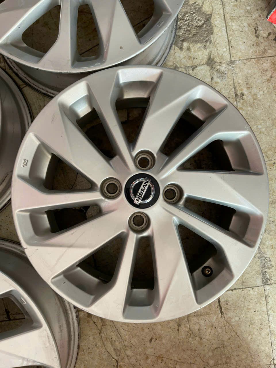 Mâm lazang Nissan Almera 15 inch zin tháo xe