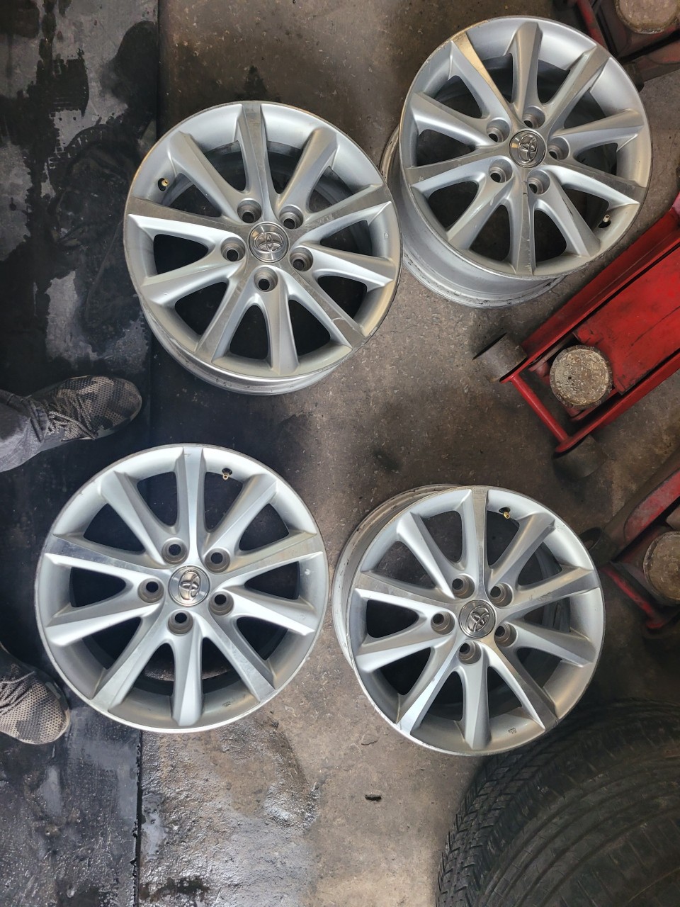 Mâm Lazang Toyota Camry 16 inch lắp lốp 215/60R16