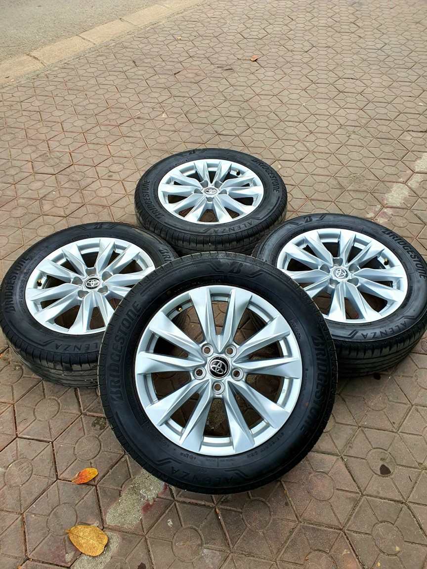 Lazang mâm vành Toyota Cross 2021 17 inch lắp lốp 215/60R17