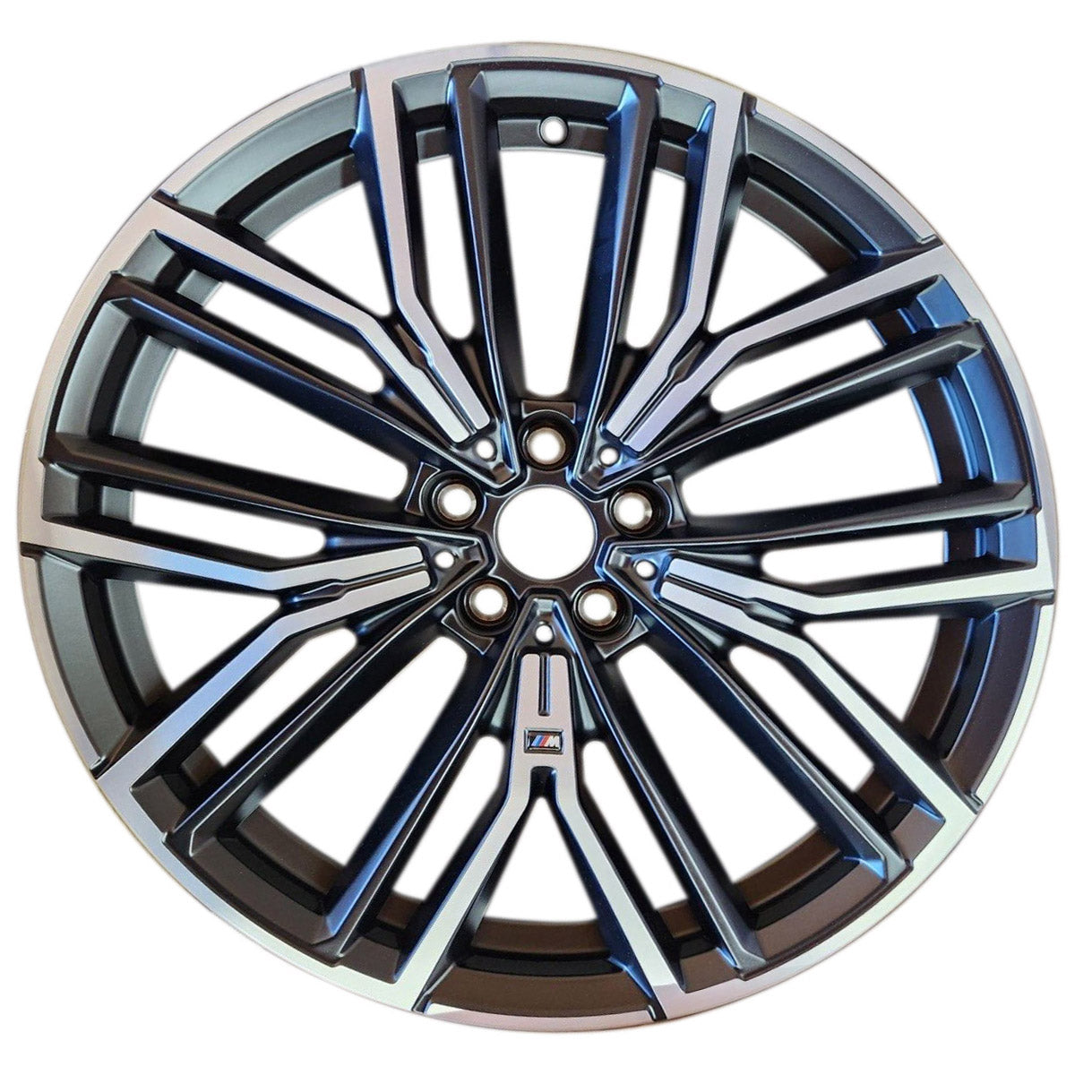 Mâm lazang 2023 BMW 540i 20" bánh trước chính hãng theo xe Style�����846M