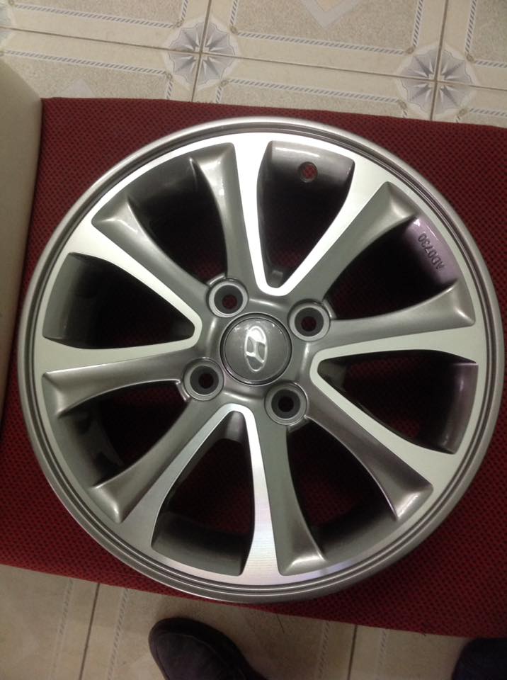 Mâm Hyundai Grand i10 lắp lốp 165/65R14