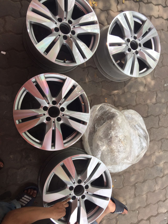 Mâm Lazang Mercedes E250 2012 17 inch tháo xe lắp lốp 245/45R17