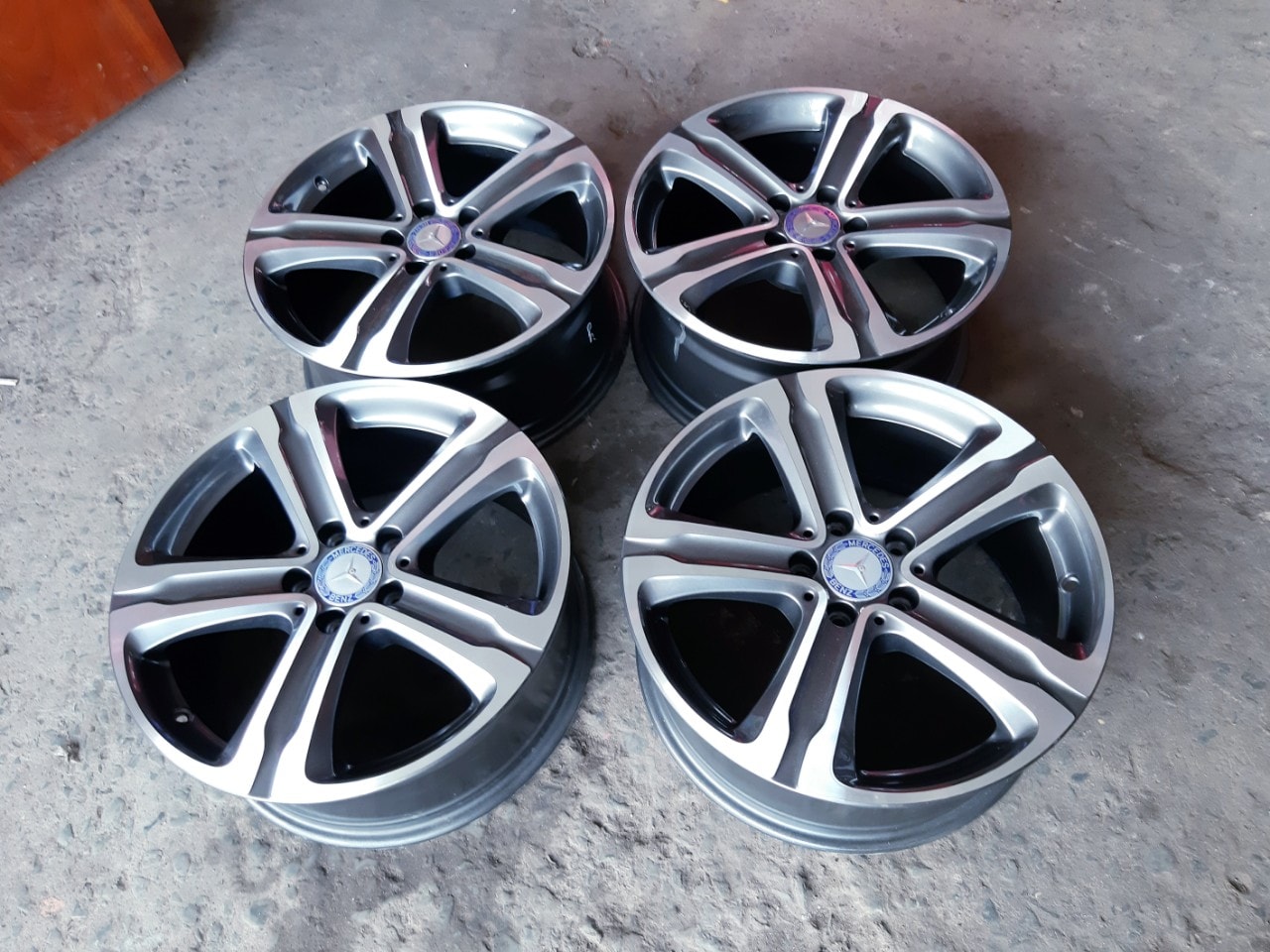 Mâm Lazang Mercedes GLC200 2018 18 inch 235/60R18