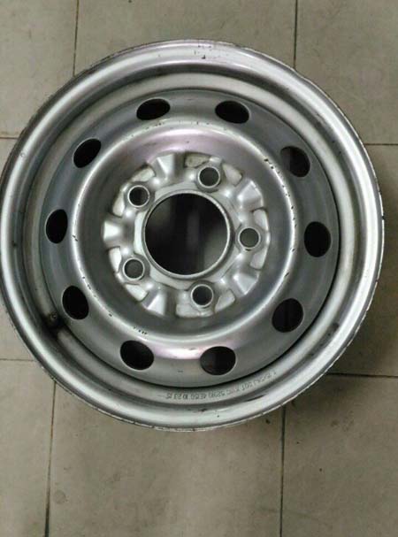 Mâm Suzuki Vitara lắp lốp 195/80R15 theo xe